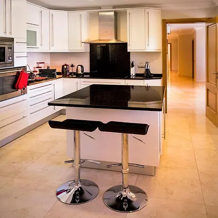 Villa Ferrarias Sleeps 10 With Pool Air Con And Wifi Ferrarias (Loule)